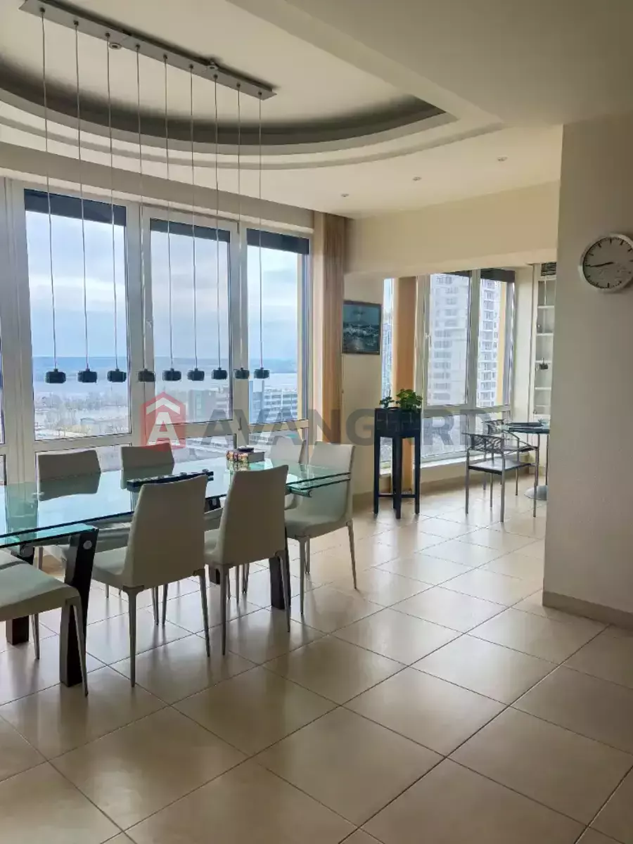 4 ��. ��������, 150/-/- ��. �., 8/14 ������ ���� 14