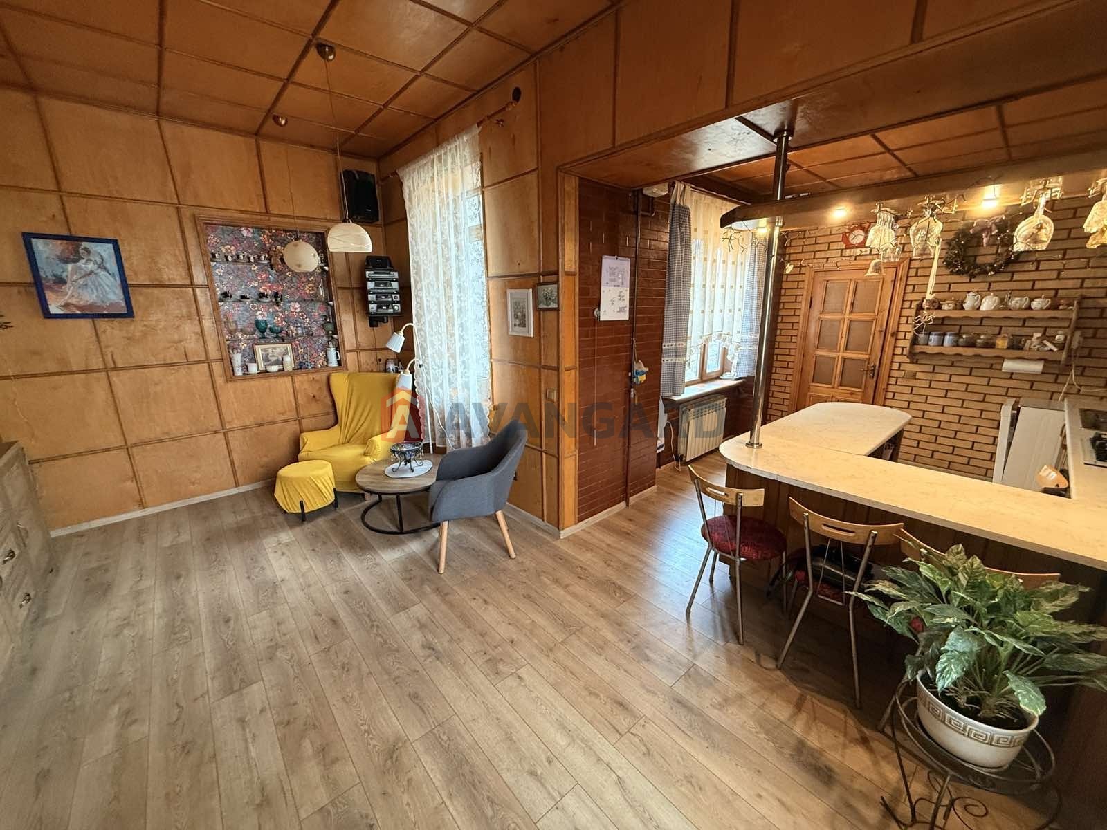 4 ��. ��������, 95/70/20 ��. �., 3/3 ������ ���� 6