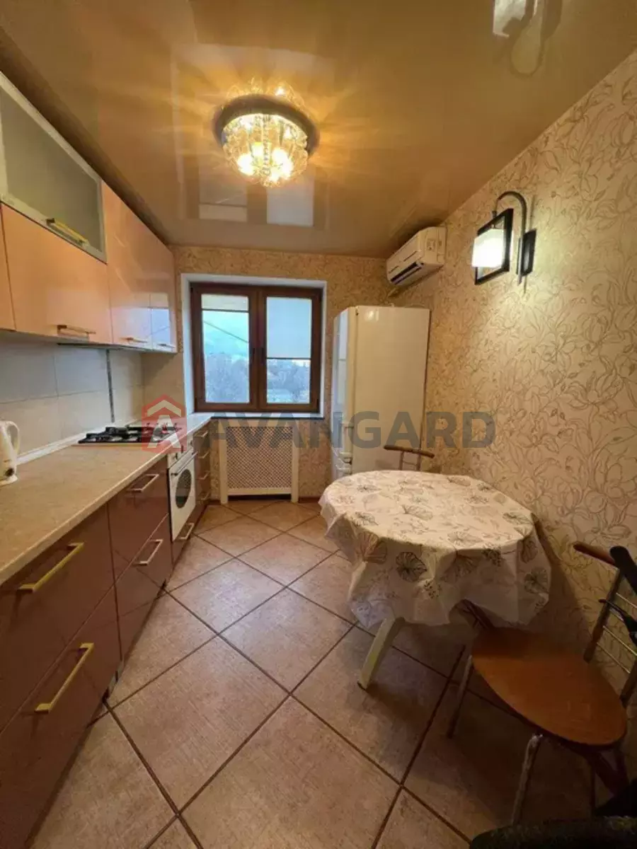 3 ��. ��������, 65/-/11 ��. �., 9/9 ������ ���� 6