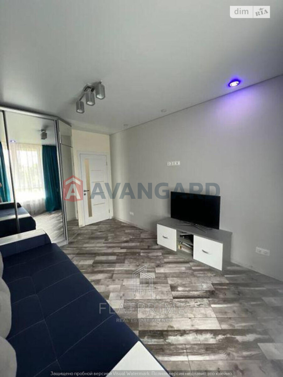 3 ����. ��������, 78/44/14 ��. �., 2/10 ���� ���� 8