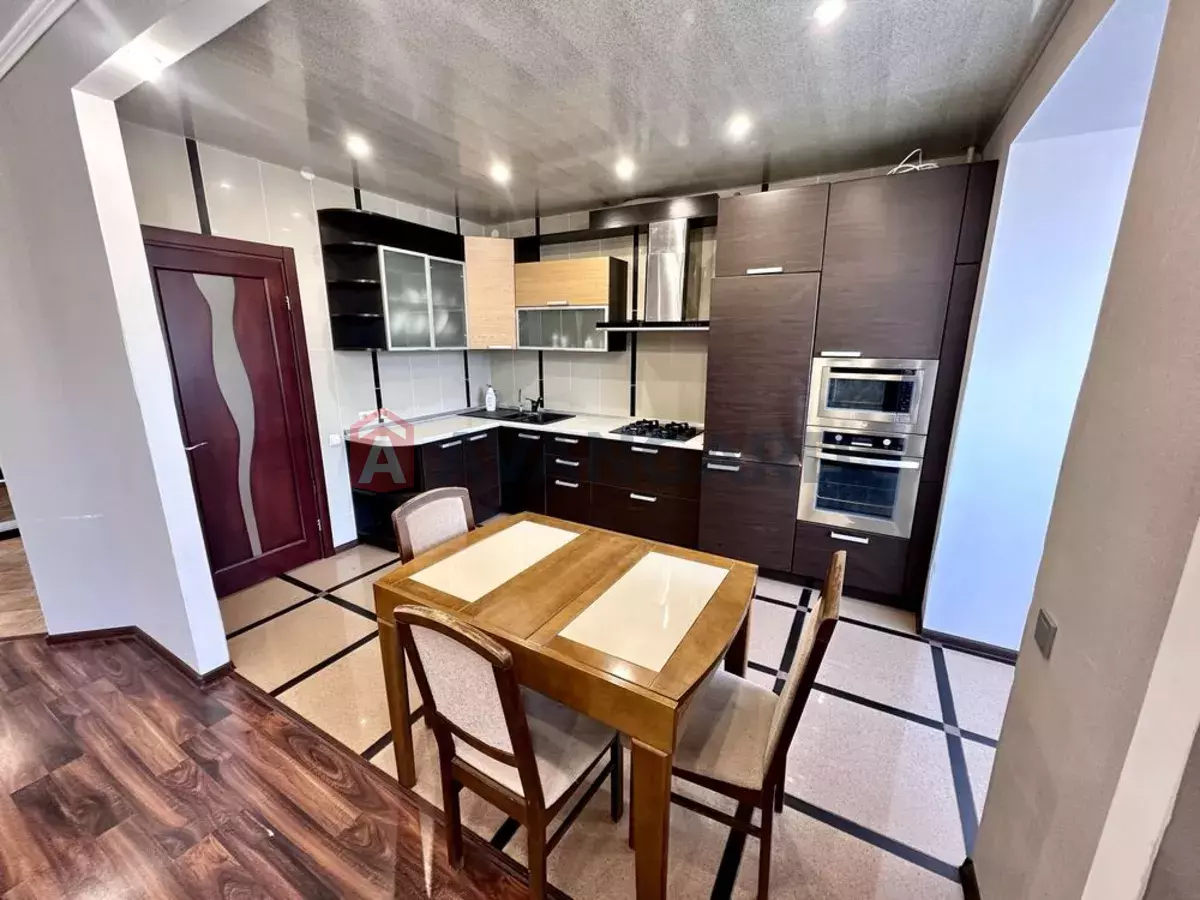 3 ����. ��������, 93/-/30 ��. �., 9/11 ���� ���� 1