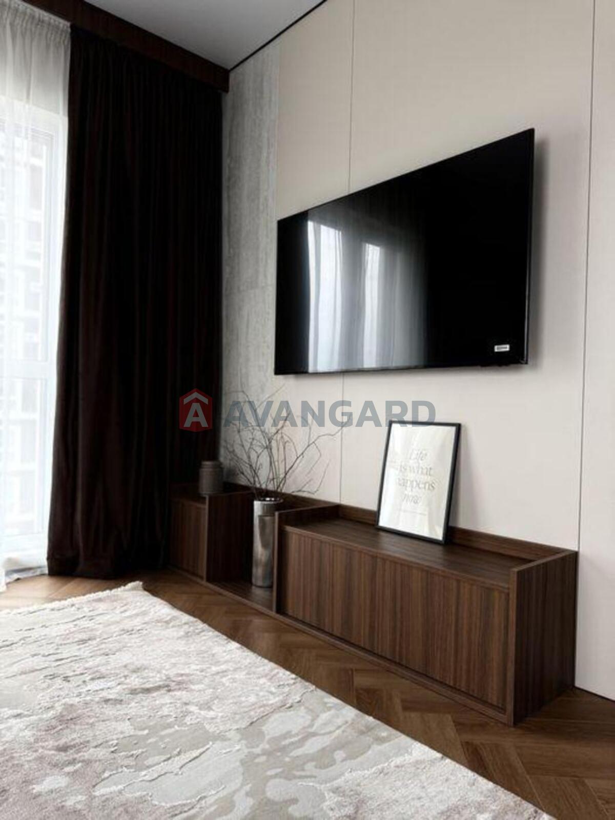 1 ��. ��������, 42/-/20 ��. �., 13/21 ������ ���� 14