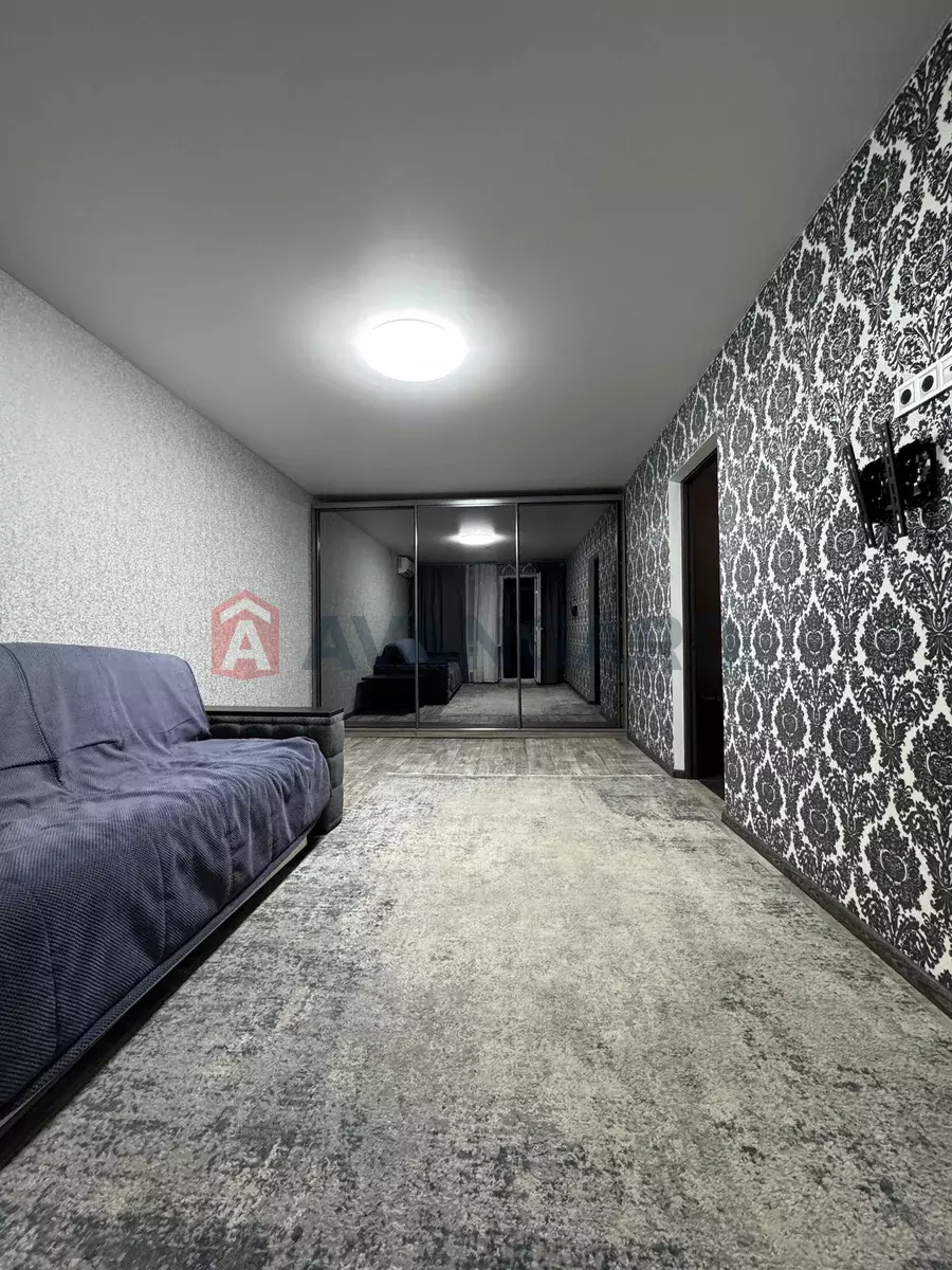 2 ��. ��������, 45/-/7 ��. �., 3/10 ������ ���� 4