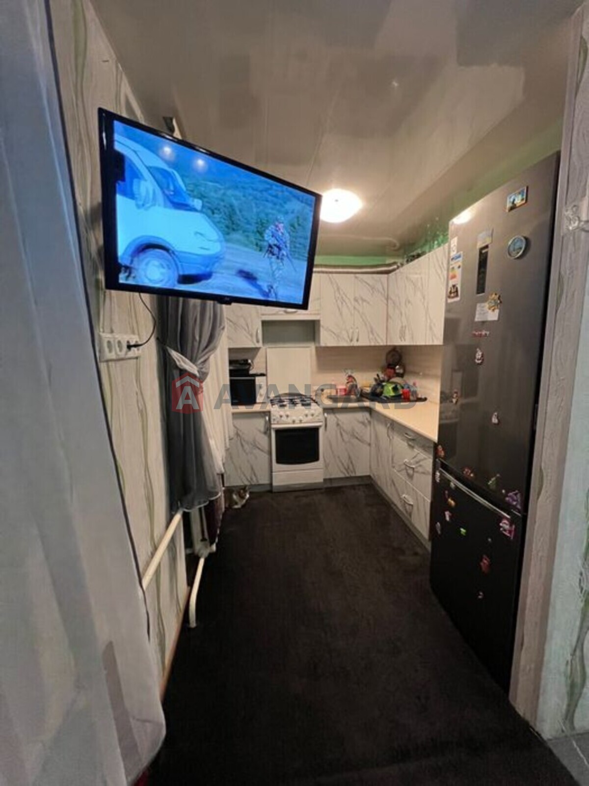 4 ��. ��������, 64/-/14 ��. �., 5/5 ������ ���� 3