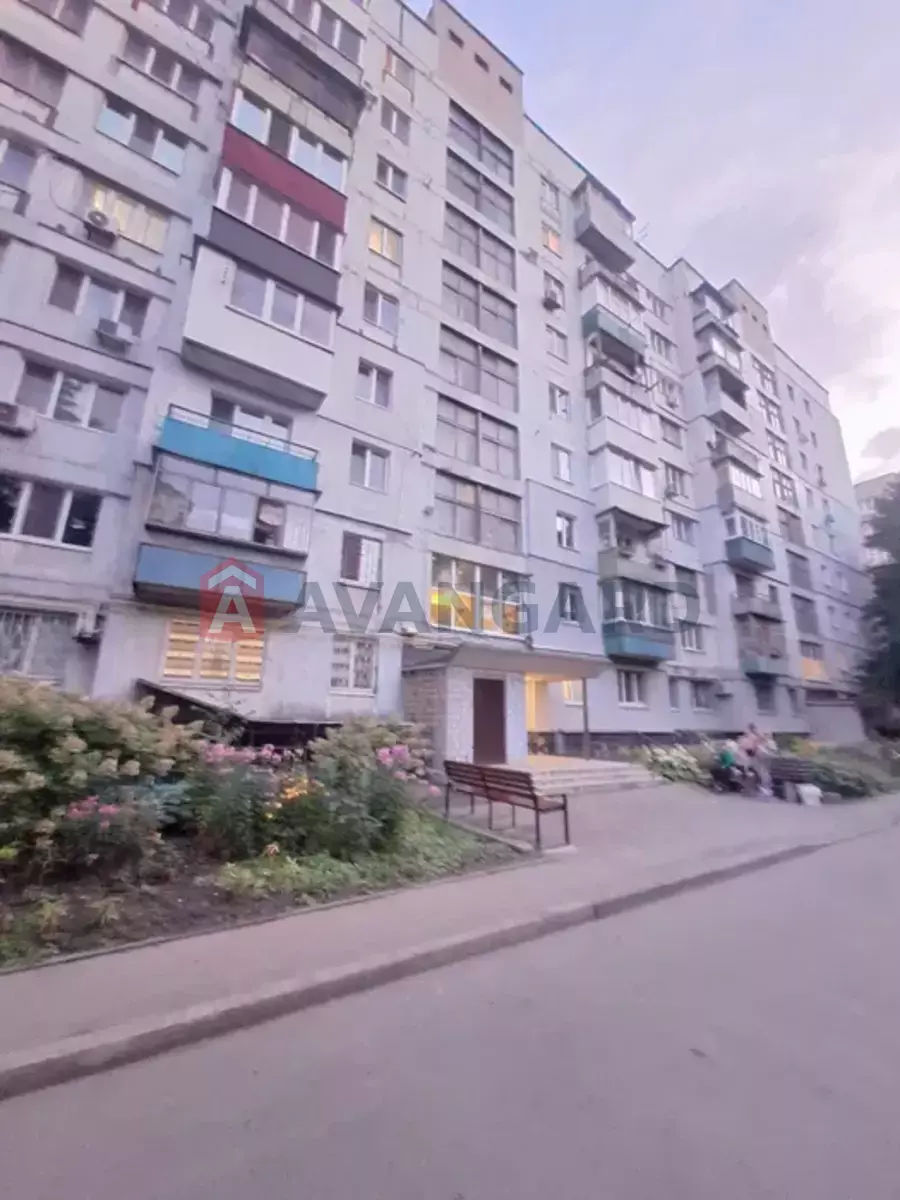 3 ����. ��������, 62/-/7 ��. �., 3/9 ���� ���� 12