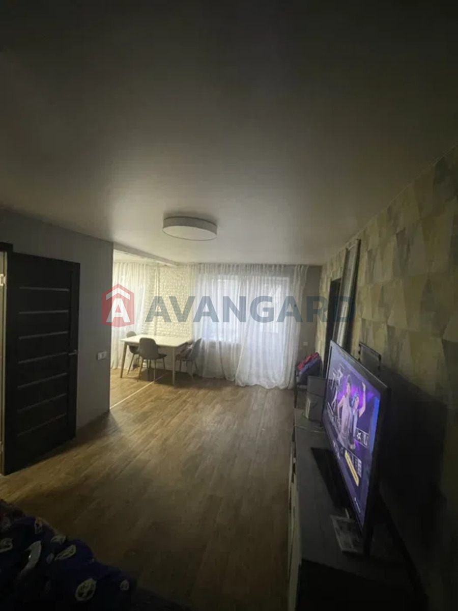 3 ����. ��������, 54/-/10 ��. �., 3/5 ���� ���� 5