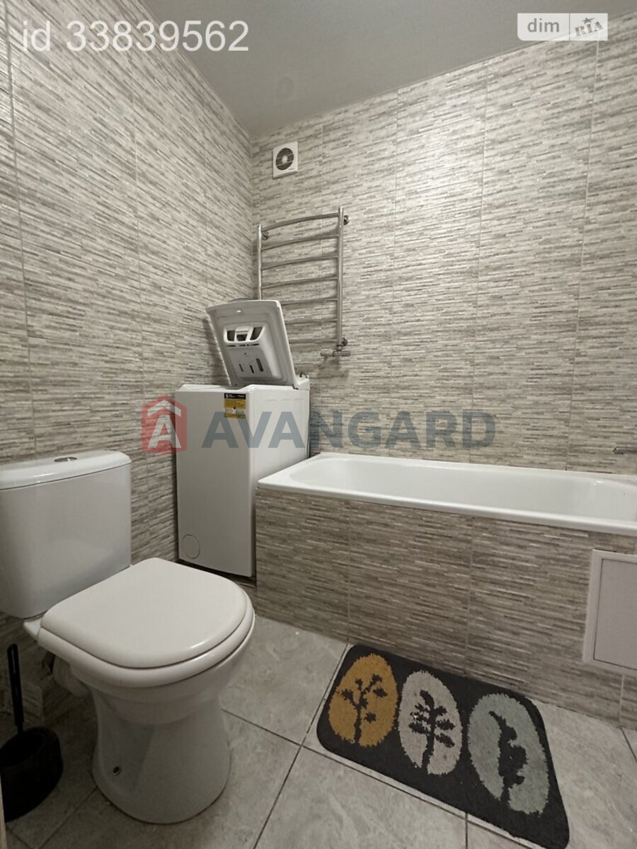 1 ����. ��������, 38/17/12 ��. �., 3/10 ���� ���� 12