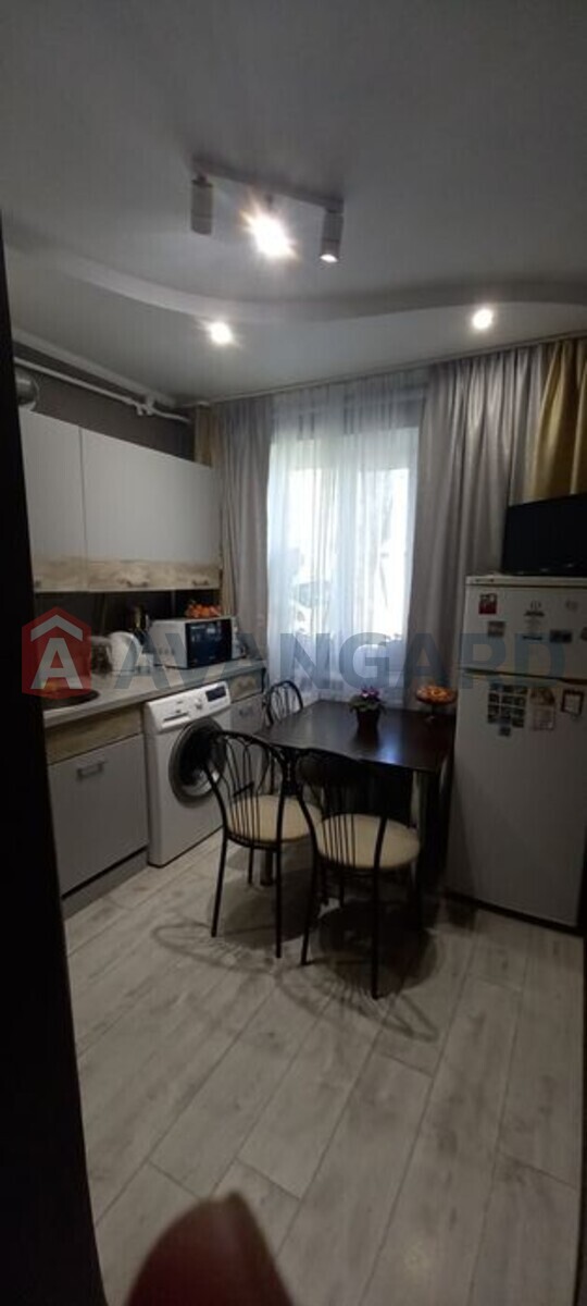 2 ��. ��������, 45/-/6 ��. �., 5/5 ������ ���� 9