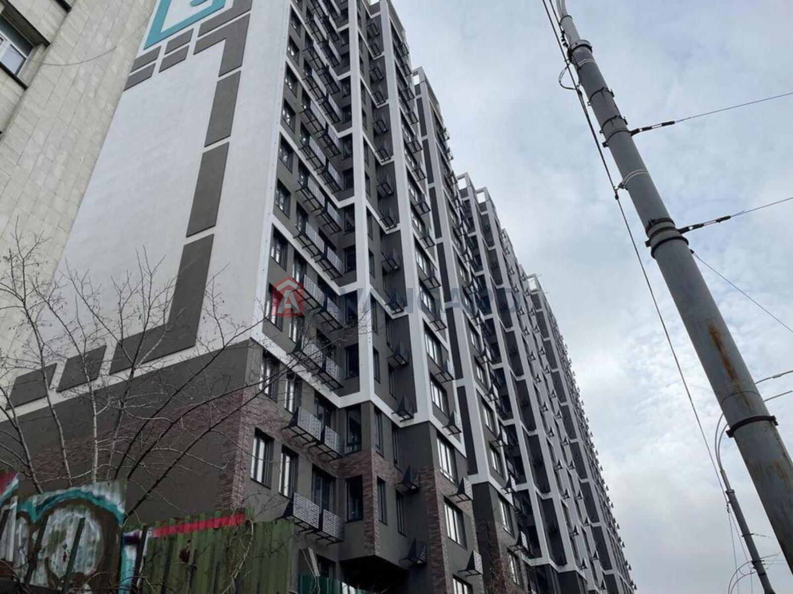 1 ��. ��������, 47/-/14 ��. �., 16/18 ������ ���� 8