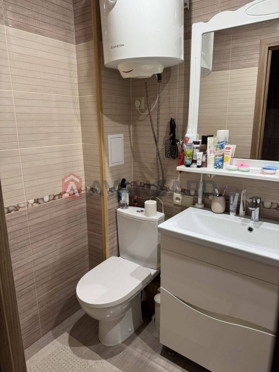 3 ��. ��������, 69/-/8 ��. �., 1/9 ������ ���� 5