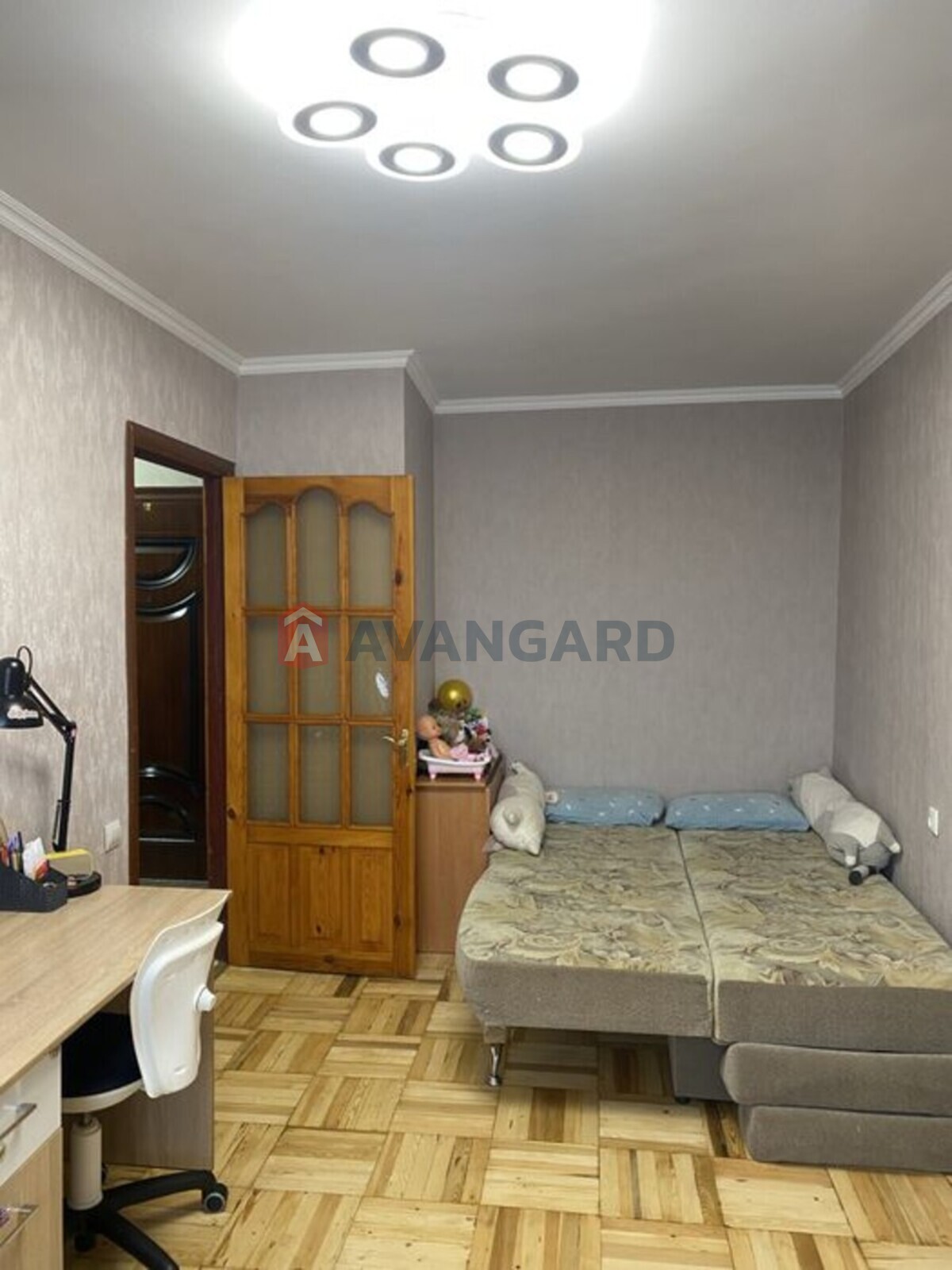 2 ����. ��������, 48/-/6 ��. �., 4/5 ���� ���� 4