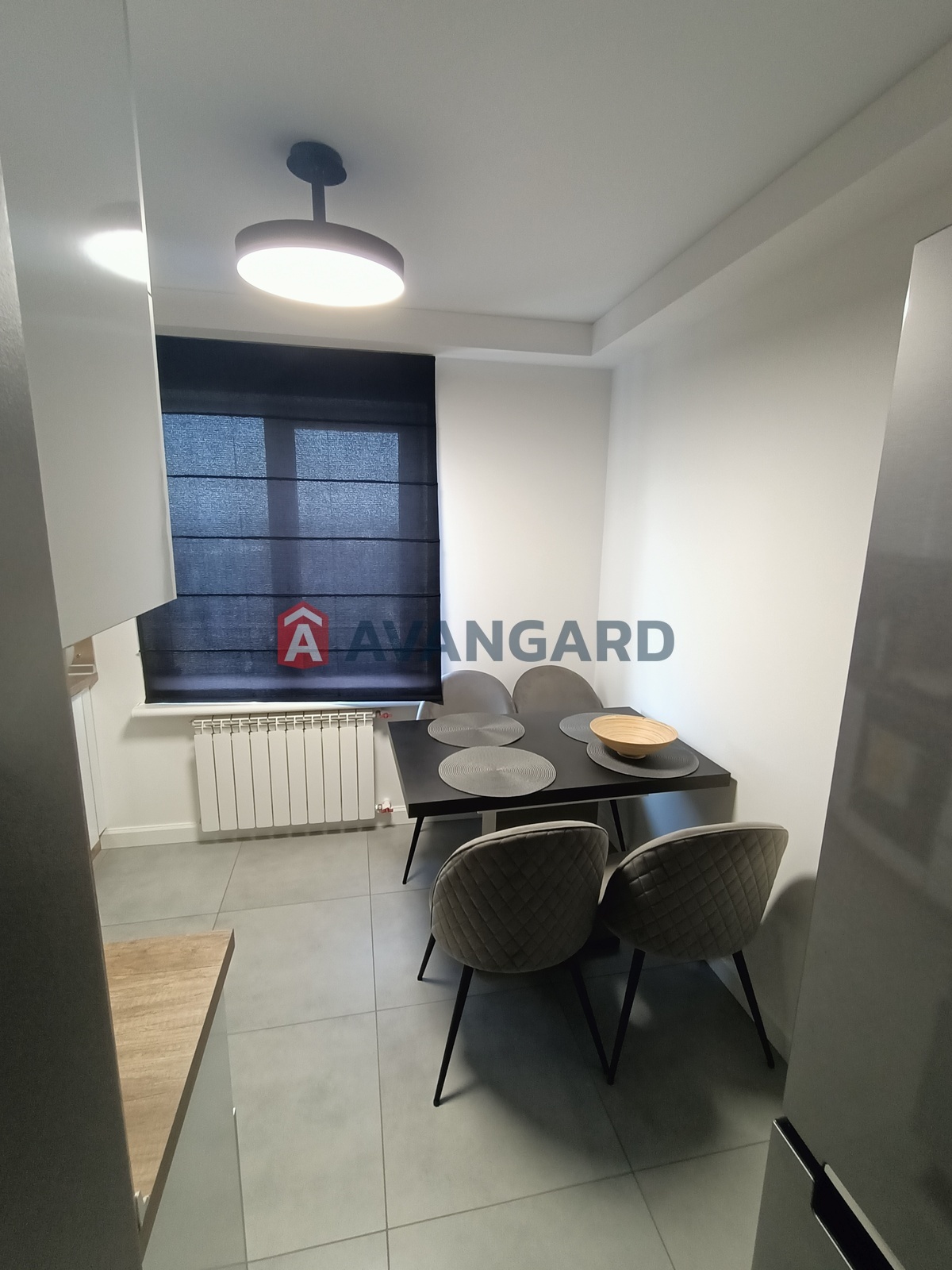 3 . , 69/-/8 . ., 9/9   8