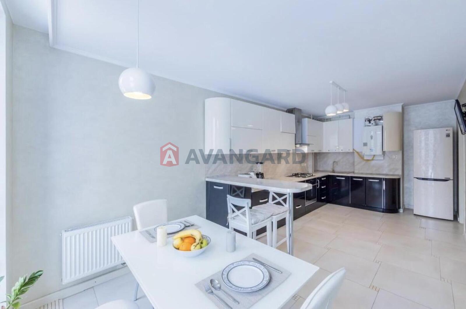 4 ����. ��������, 95/65/20 ��. �., 5/6 ���� ���� 10