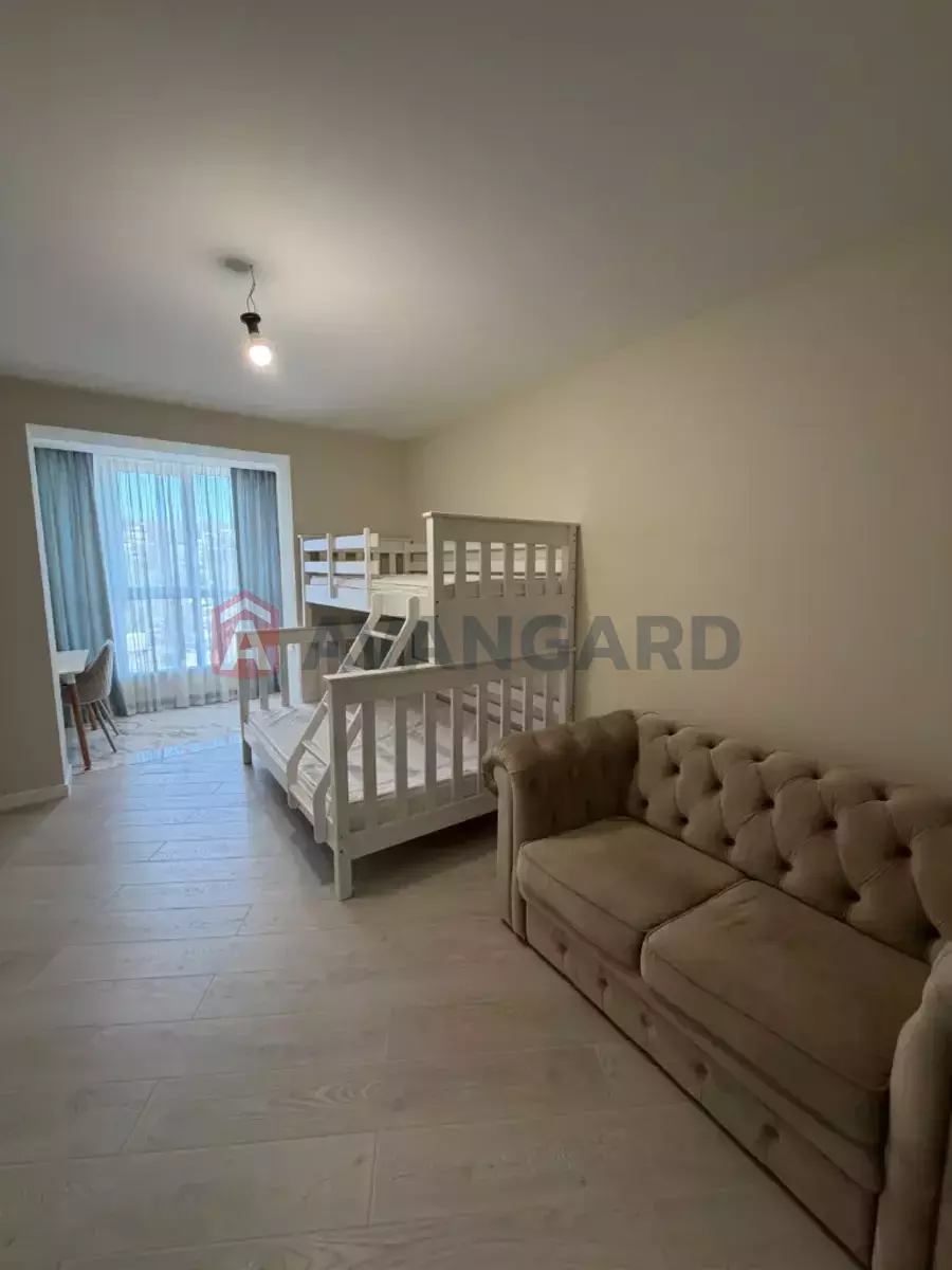 3 ��. ��������, 106/-/- ��. �., 10/18 ������ ���� 29