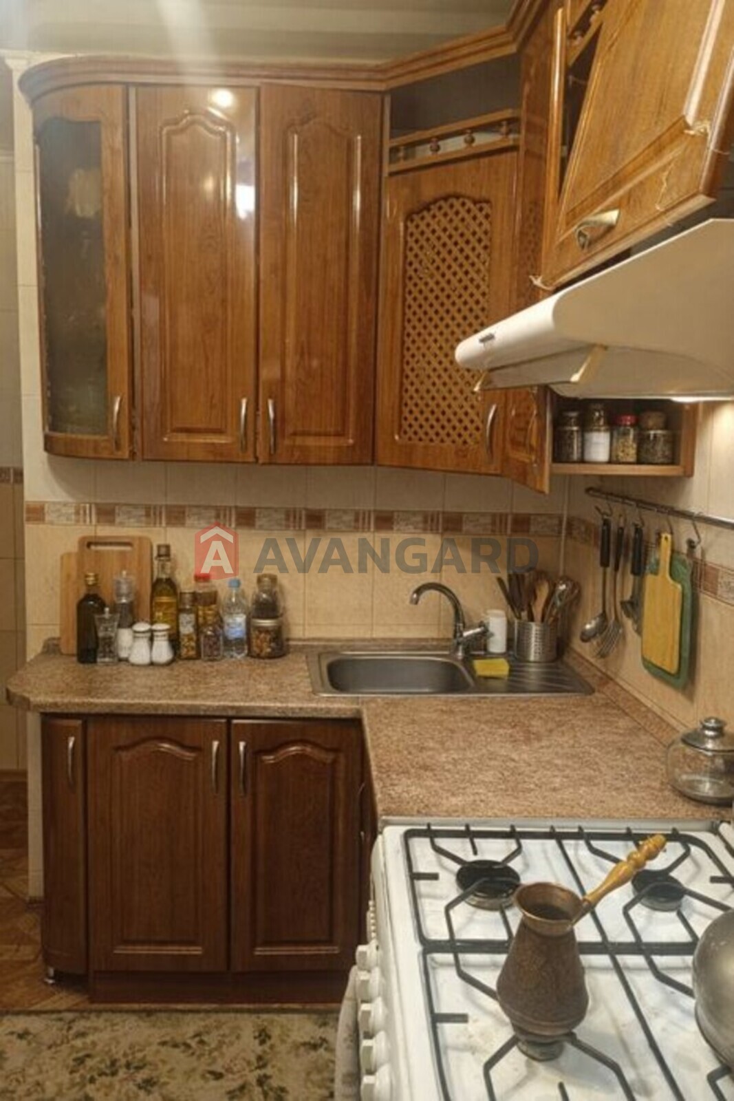 3 ��. ��������, 67/-/7 ��. �., 4/9 ������ ���� 8