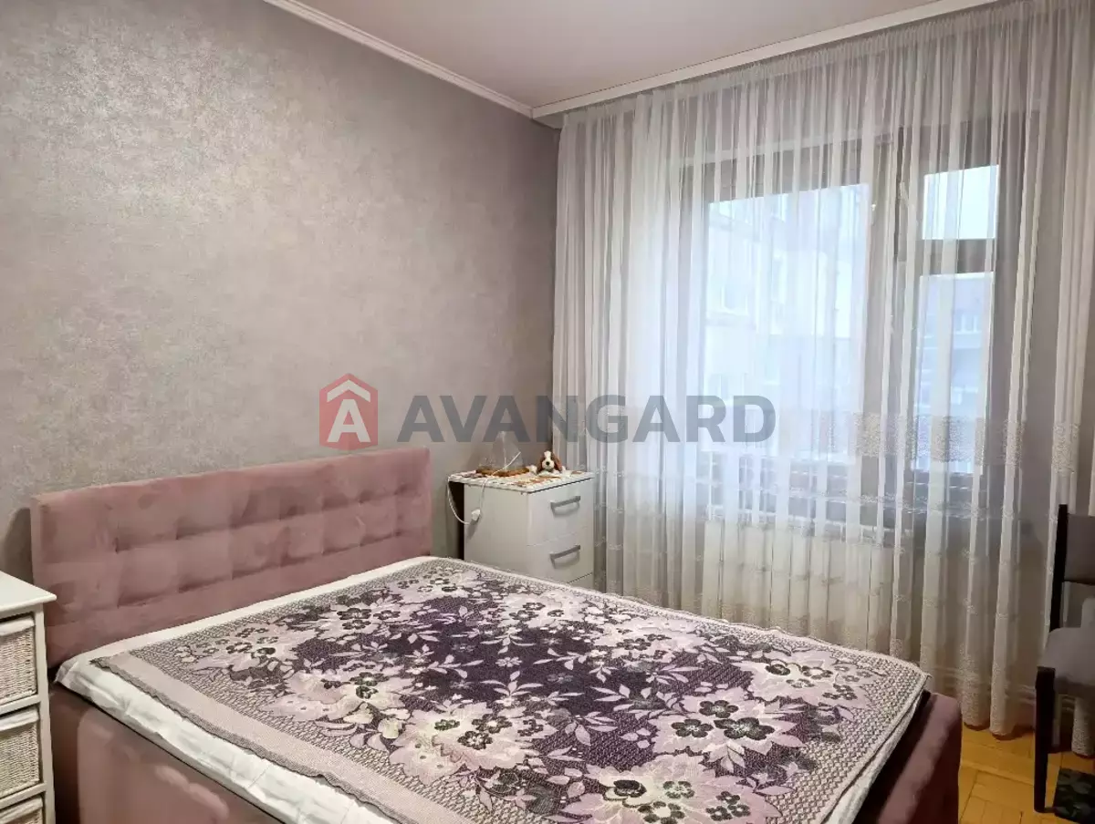 3 ��. ��������, 66/-/9 ��. �., 8/9 ������ ���� 1