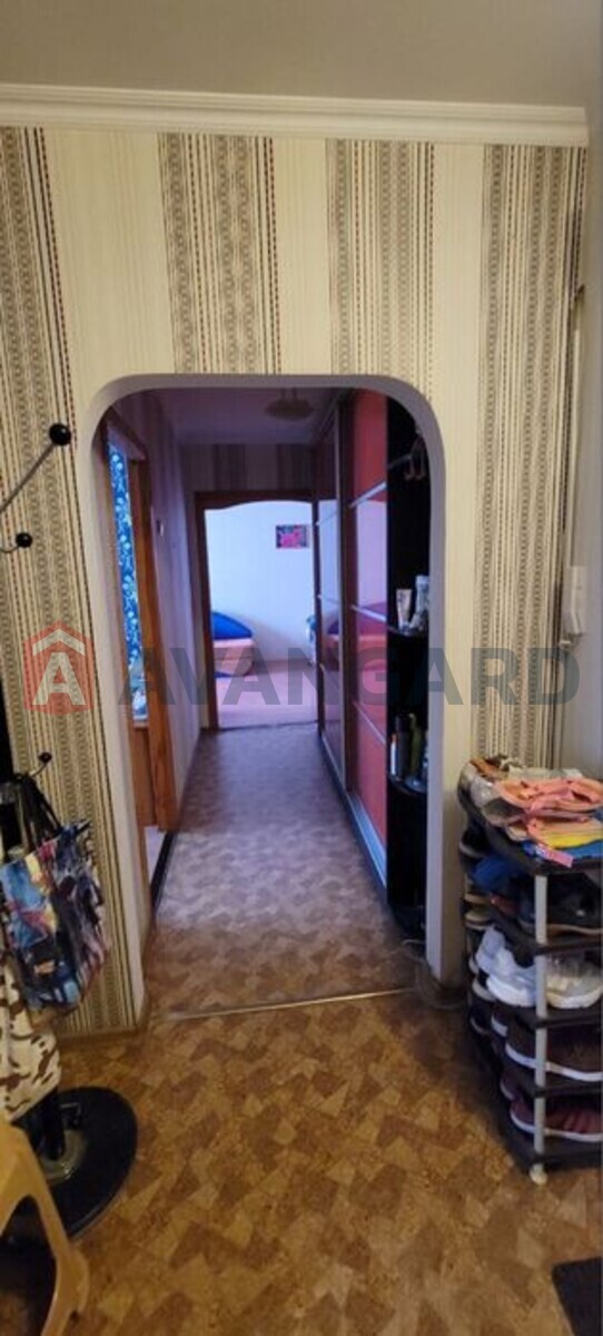 3 ��. ��������, 69/-/8 ��. �., 9/10 ������ ���� 6