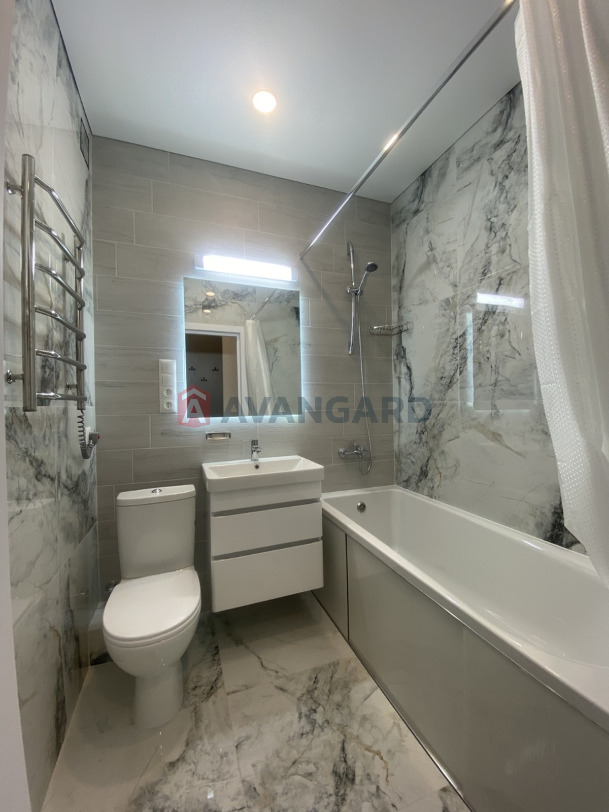 1 ��. ��������, 44/14/20 ��. �., 24/26 ������ ���� 24