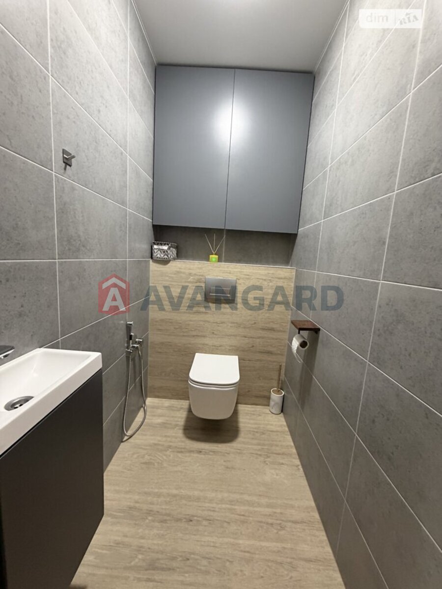 2 ��. ��������, 70/-/19 ��. �., 7/8 ������ ���� 14