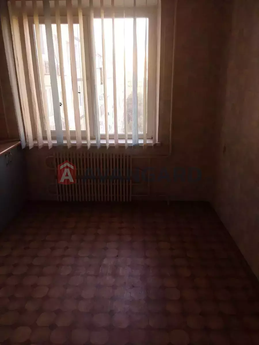 3 . , 70/-/11 . ., 8/9   13
