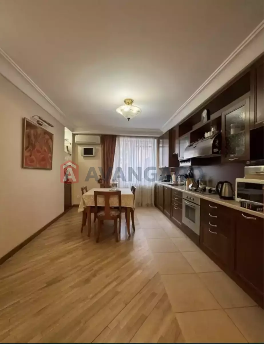 3 ��. ��������, 150/-/- ��. �., 3/10 ������ ���� 2