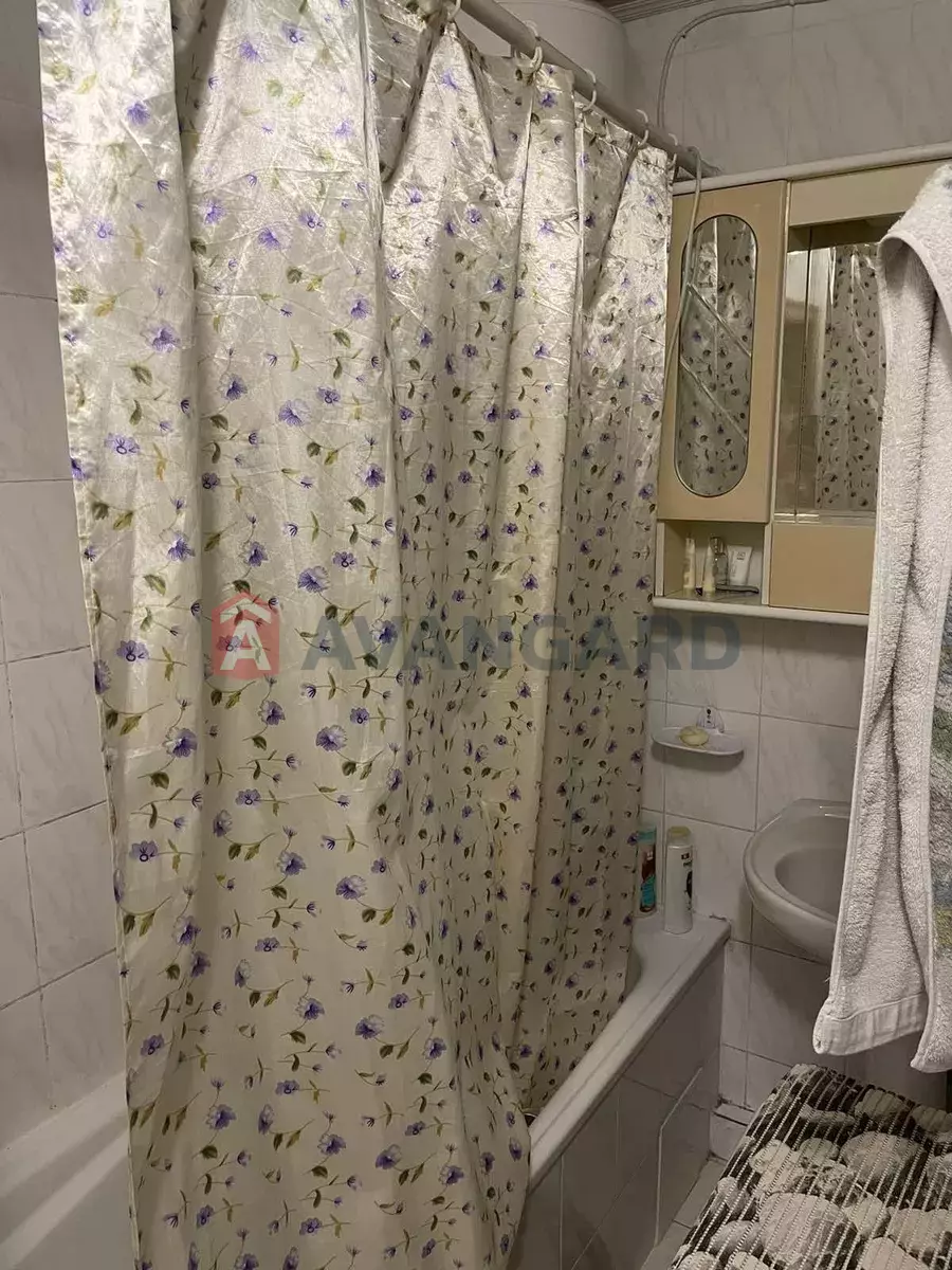 3 ����. ��������, 64/-/11 ��. �., 1/9 ���� ���� 2