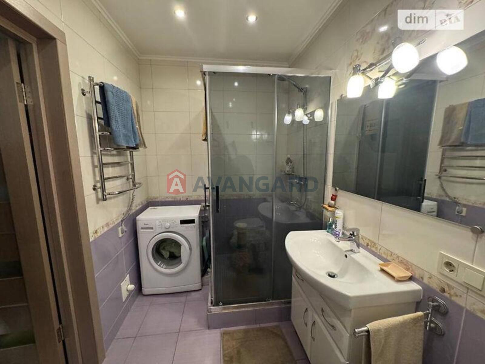 2 ��. ��������, 55/33/11 ��. �., 2/5 ������ ���� 11