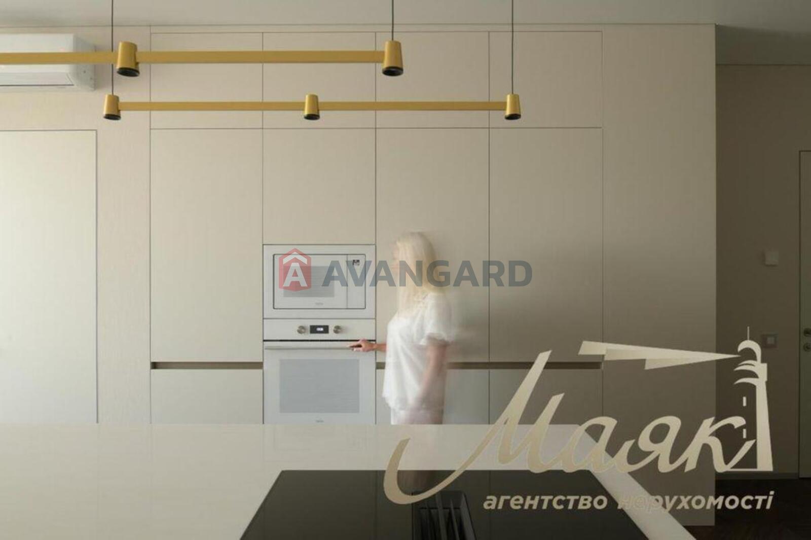 1 ��. ��������, 68/-/20 ��. �., 12/24 ������ ���� 13