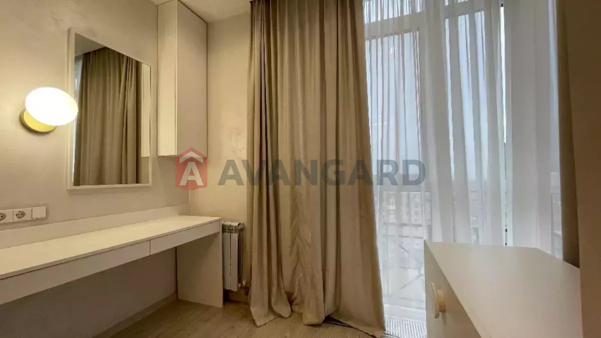 4 . , 100/-/- . ., 10/12   20