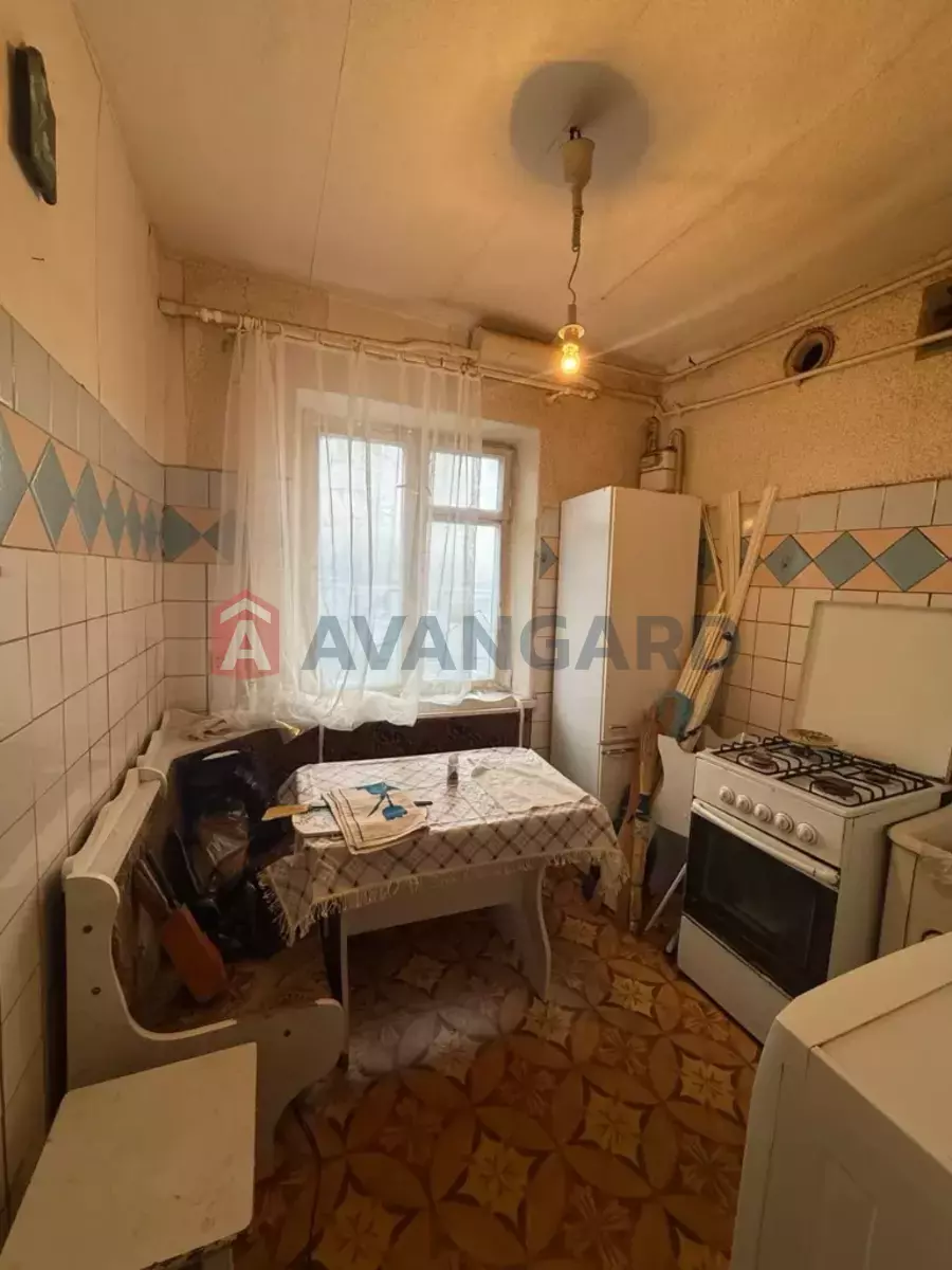 2 ��. ��������, 44/27/6 ��. �., 5/5 ������ ���� 2