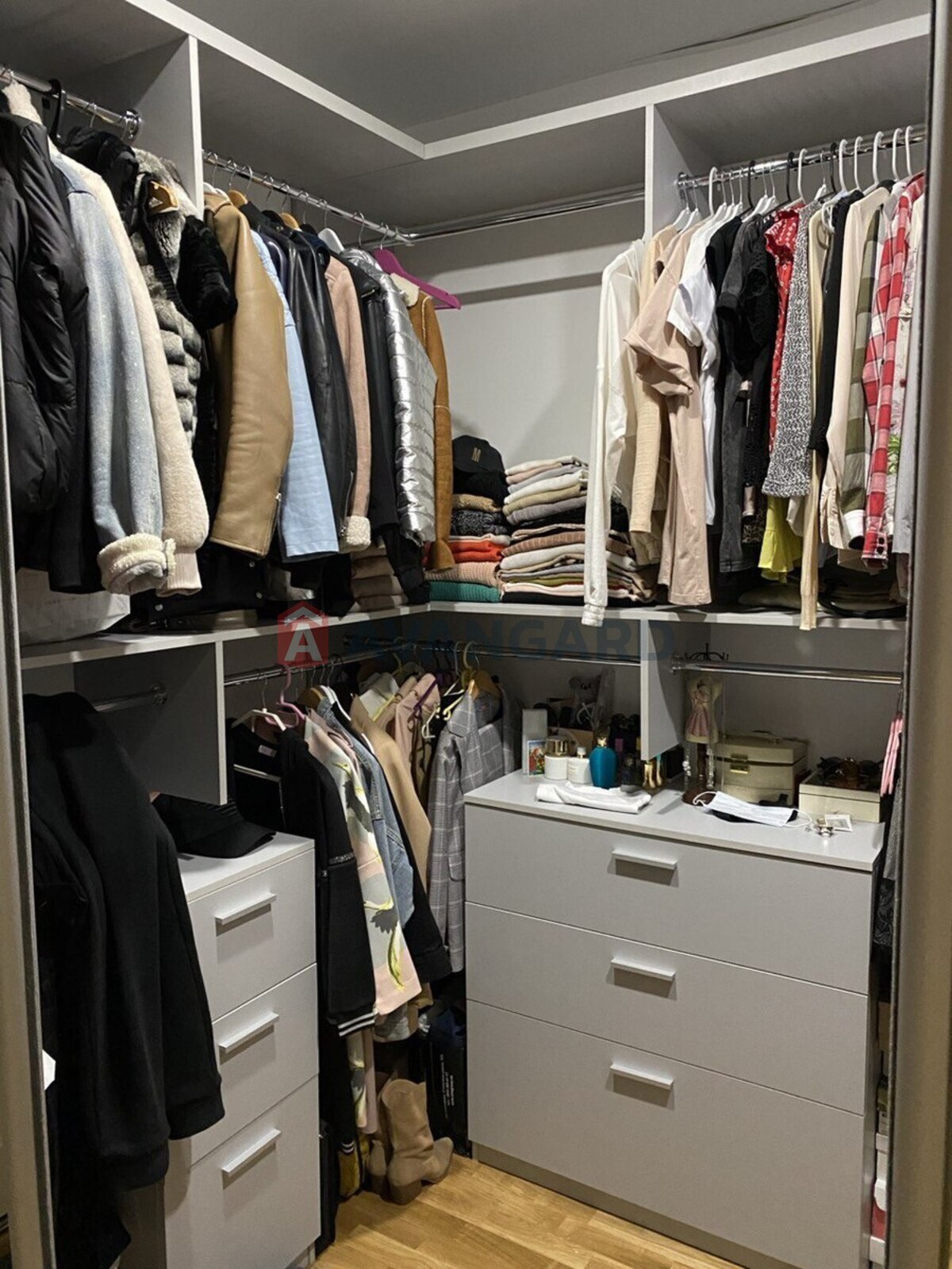 2 ��. ��������, 84/35/37 ��. �., 5/25 ������ ���� 20