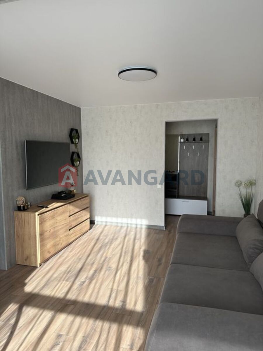 1 . , 41/-/10 . ., 4/10   8