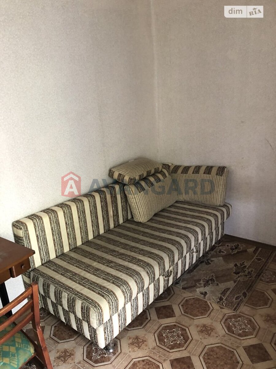 2 ��. ��������, 39/-/- ��. �., 4/5 ������ ���� 9