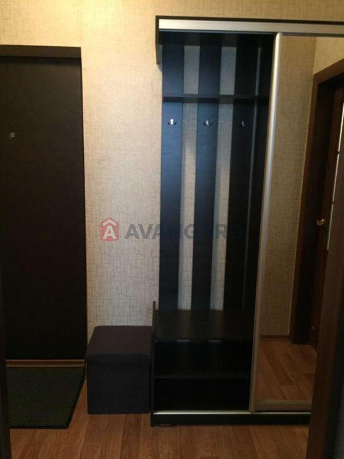 1 ��. ��������, 37/-/7 ��. �., 16/24 ������ ���� 11