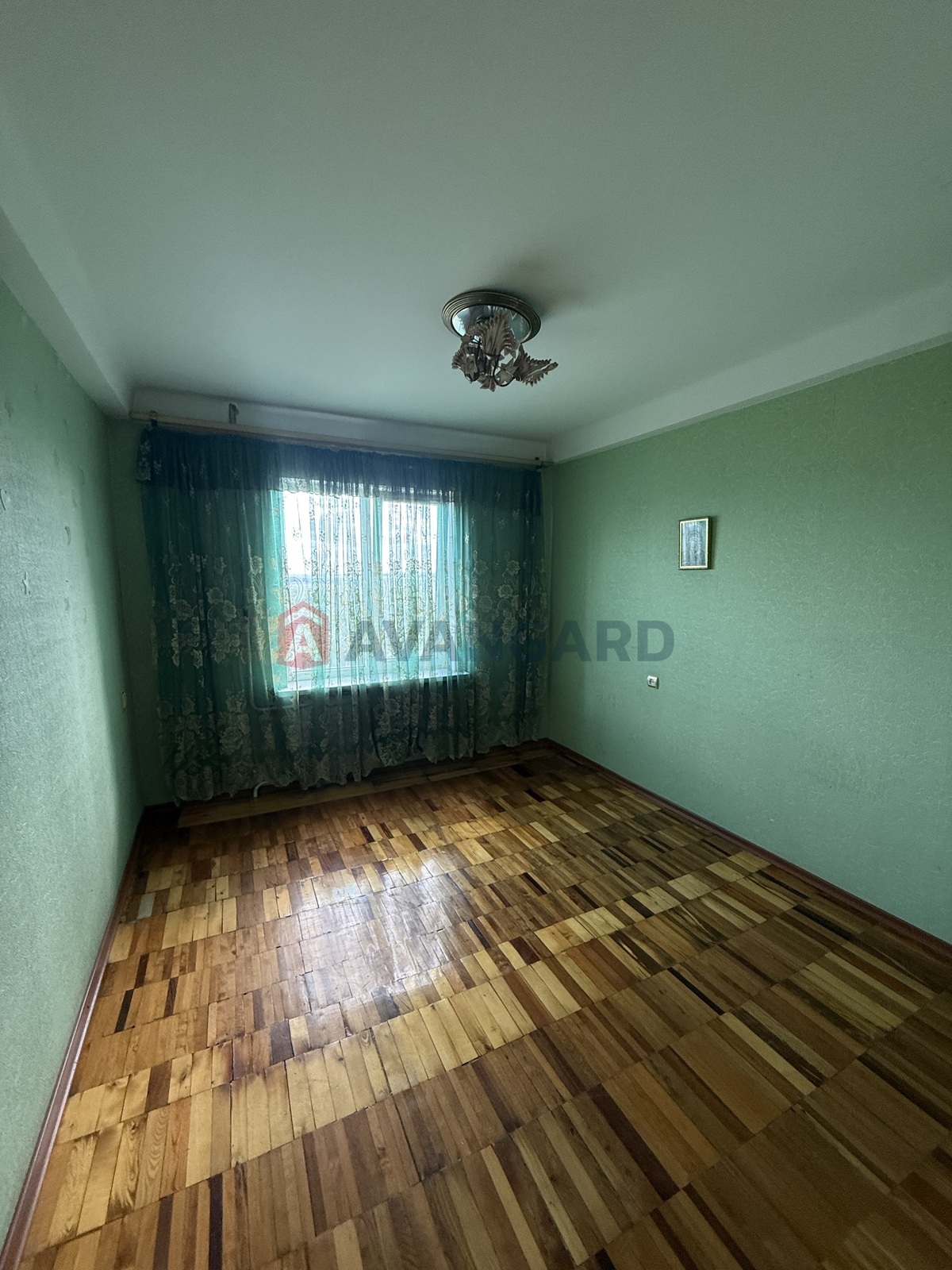 2 ��. ��������, 50/-/8 ��. �., 7/9 ������ ���� 11