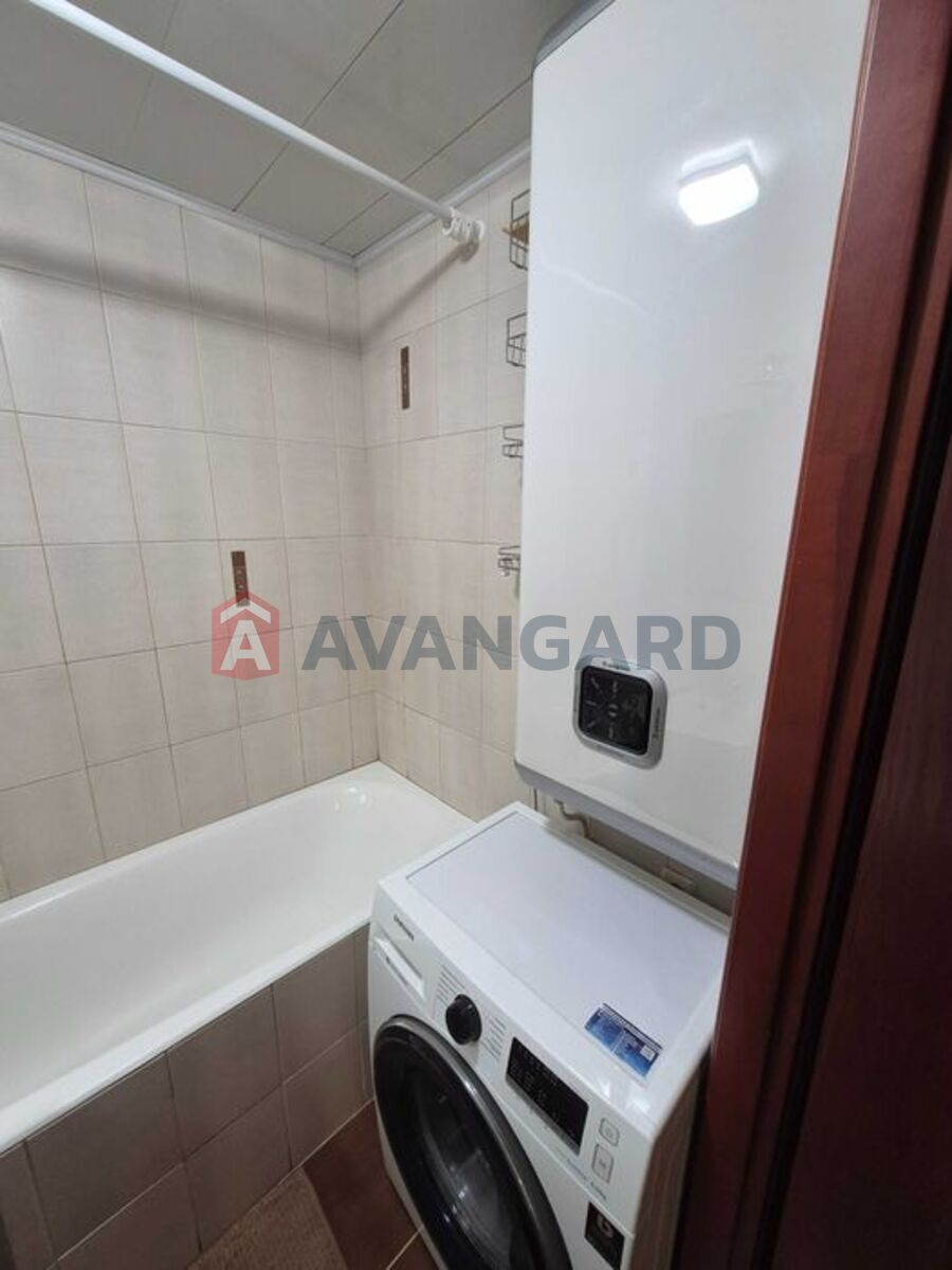 2 ��. ��������, 51/-/8 ��. �., 1/9 ������ ���� 13