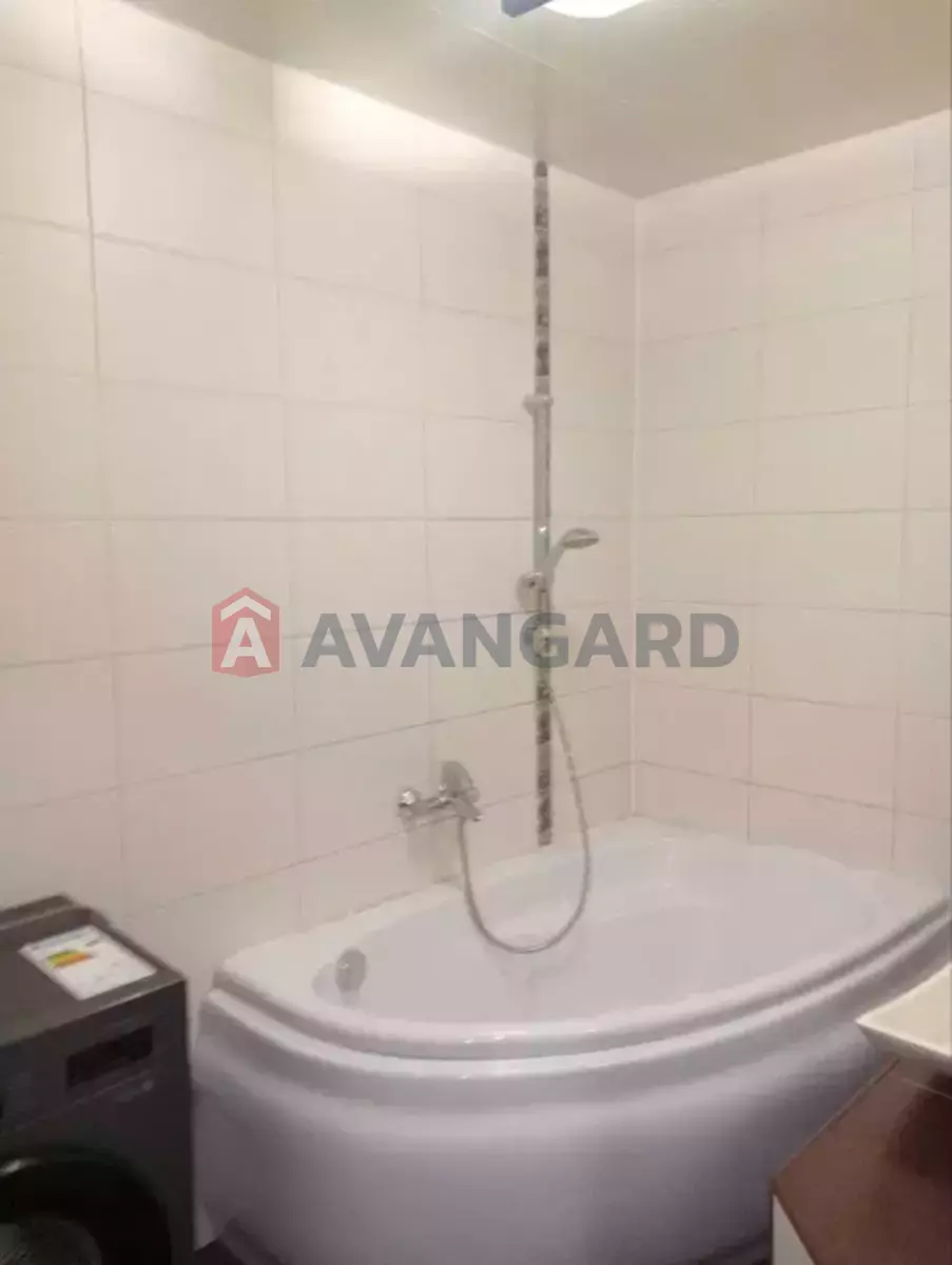 3 ��. ��������, 63/-/11 ��. �., 9/9 ������ ���� 12