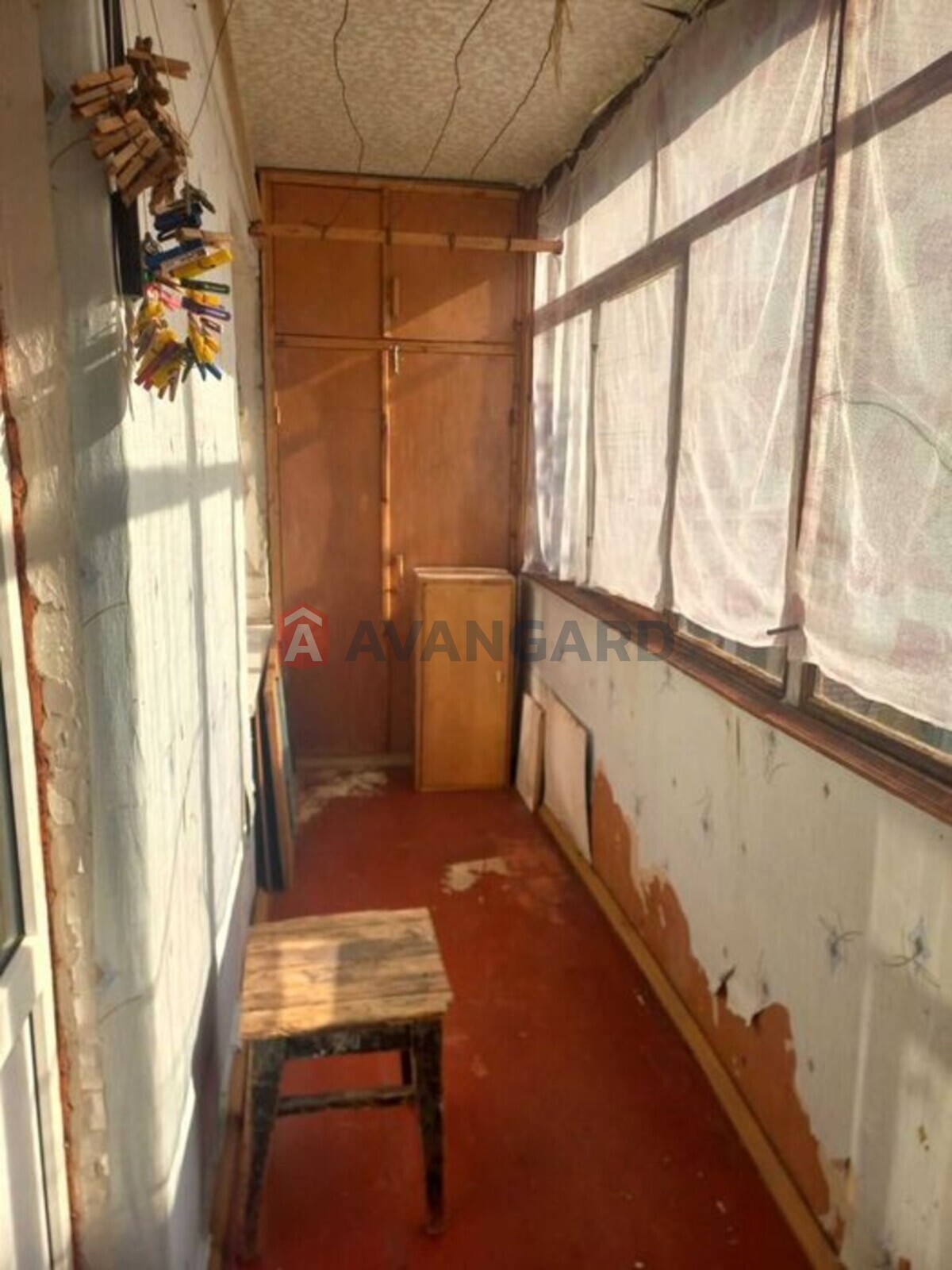 3 ��. ��������, 53/-/9 ��. �., 2/9 ������ ���� 5