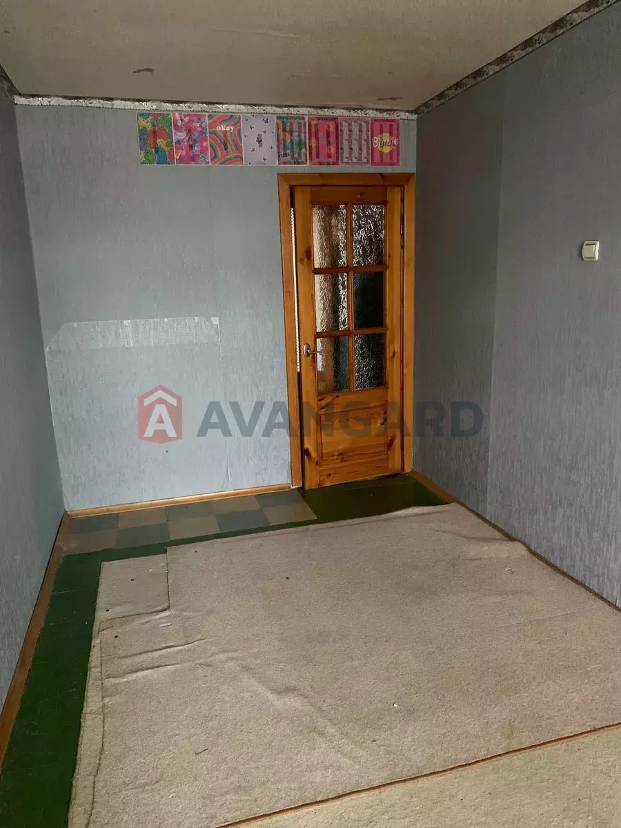 3 ����. ��������, 61/-/7 ��. �., 6/10 ���� ���� 5