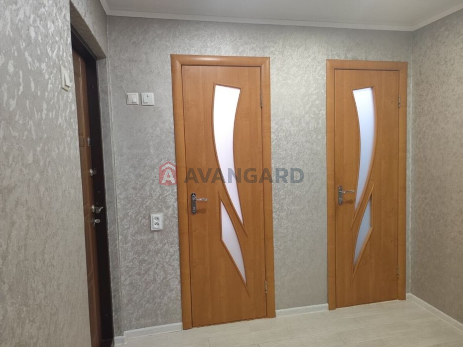 3 ��. ��������, 68/-/7 ��. �., 7/9 ������ ���� 1