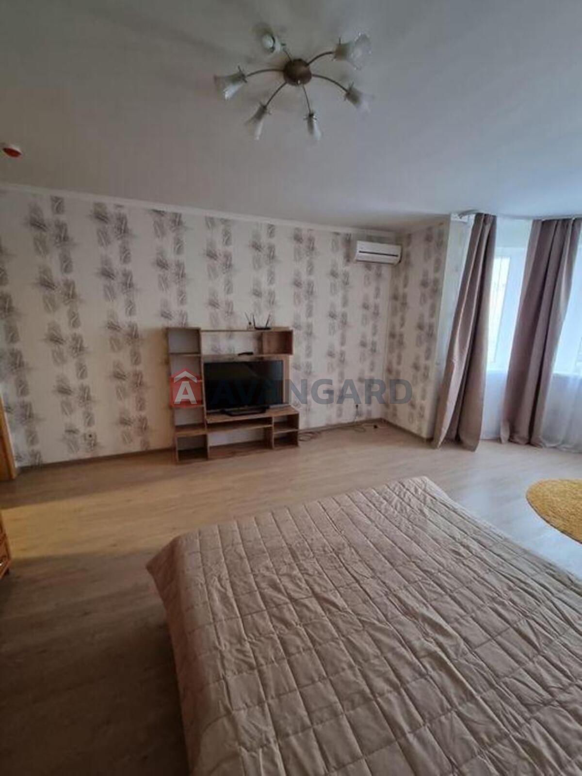 1 ��. ��������, 65/-/20 ��. �., 11/19 ������ ���� 5