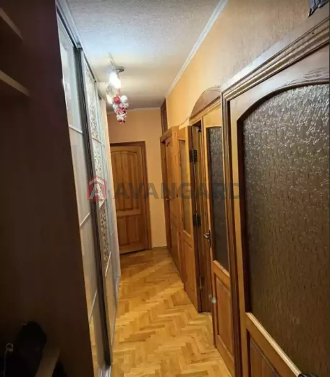 3 ����. ��������, 68/36/9 ��. �., 3/9 ���� ���� 11