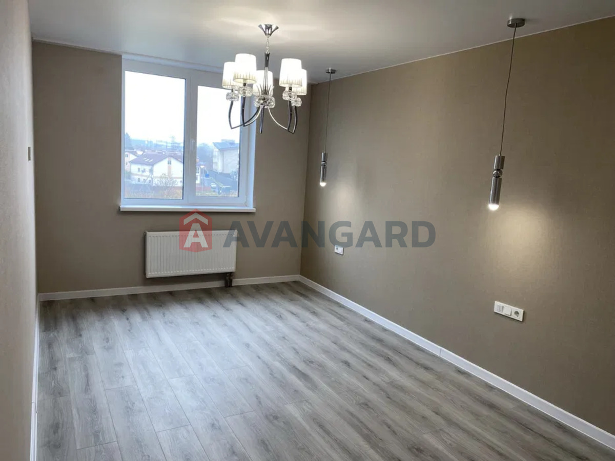 1 ��. ��������, 43/-/11 ��. �., 5/10 ������ ���� 1