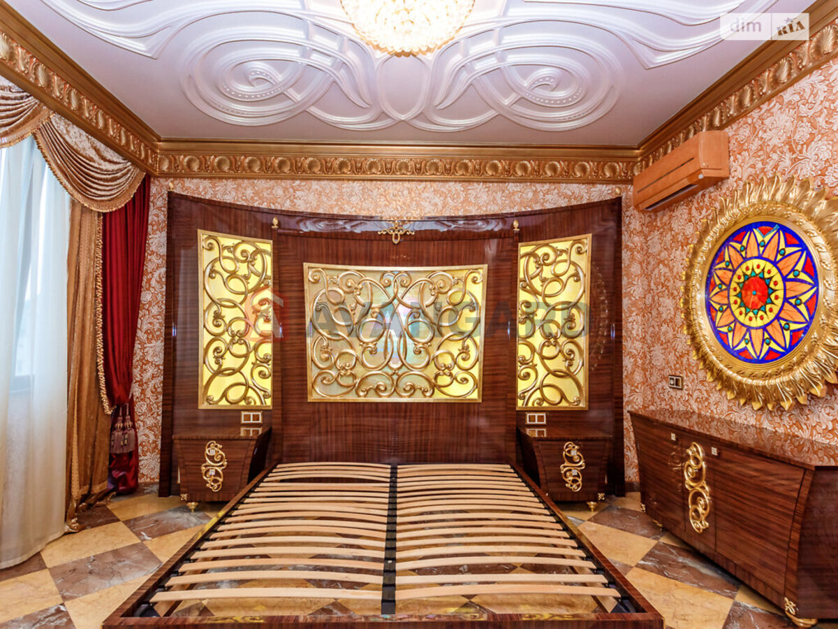 2 ��. ��������, 86/38/15 ��. �., 18/26 ������ ���� 10