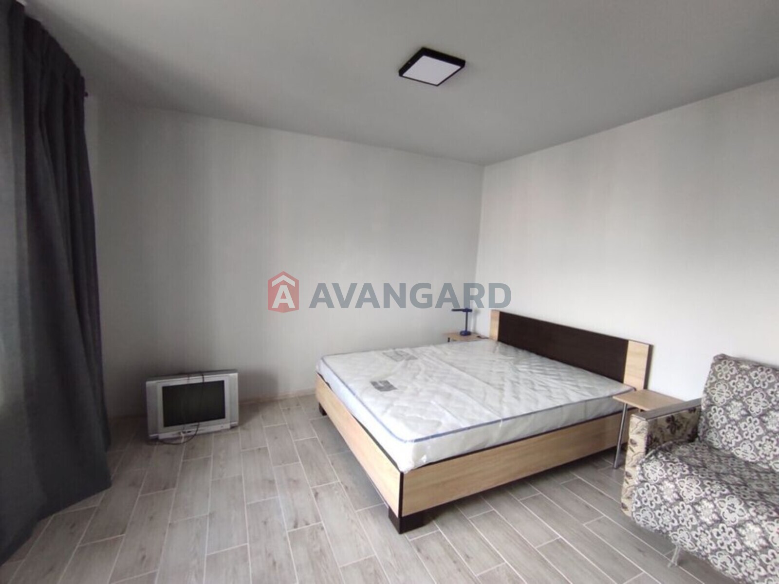 1 ��. ��������, 30/-/15 ��. �., 10/10 ������ ���� 11