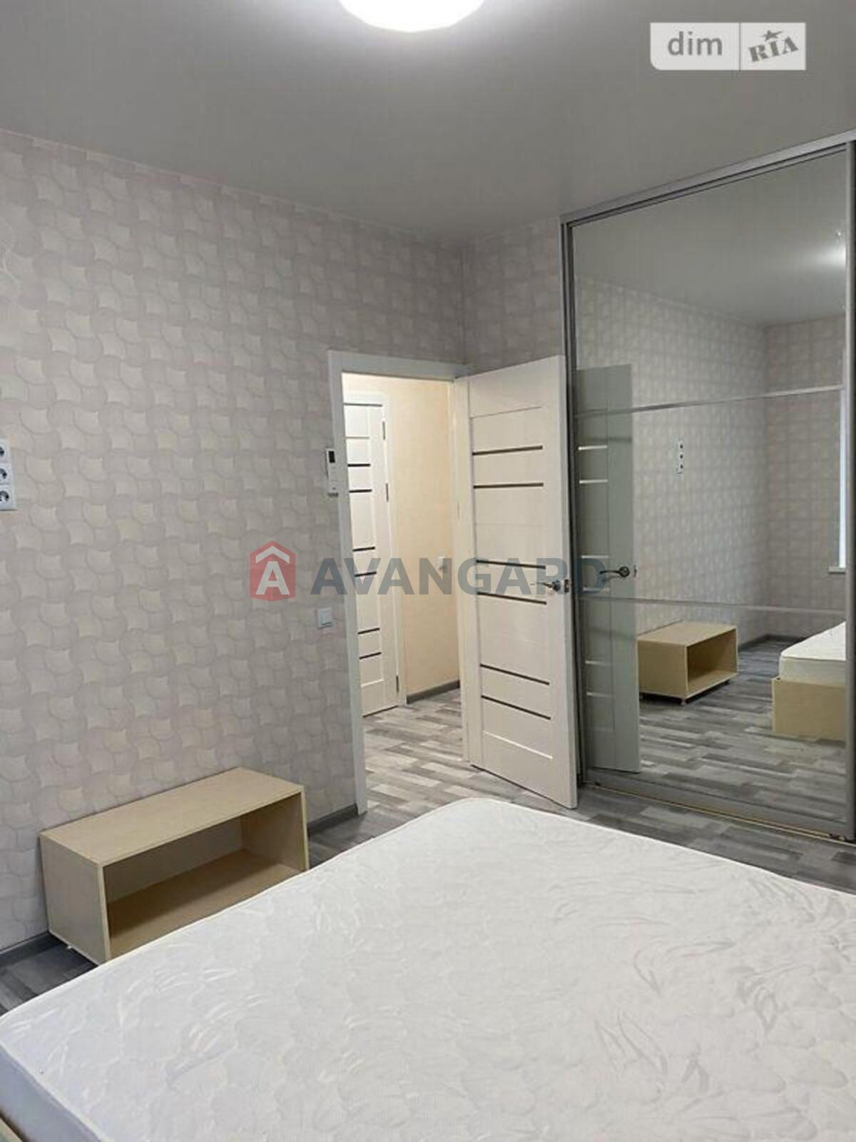 1 ��. ��������, 34/15/8 ��. �., 1/11 ������ ���� 9