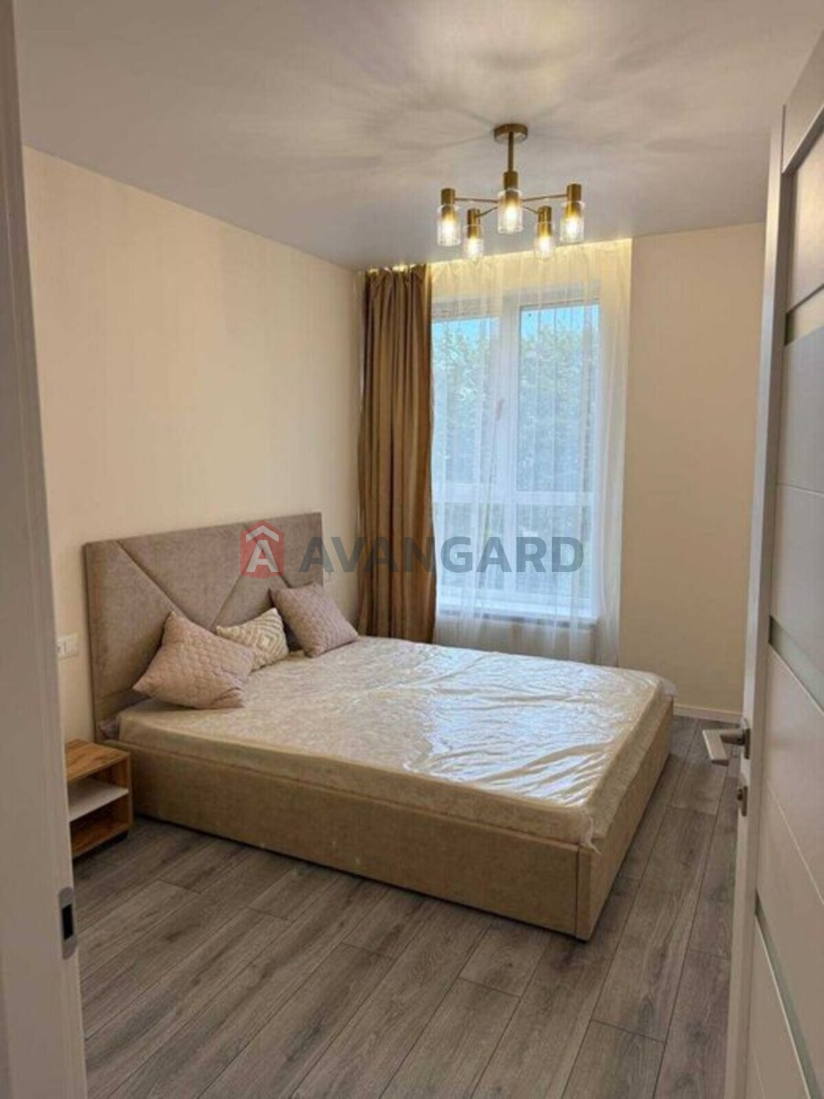 1 ��. ��������, 45/-/22 ��. �., 4/10 ������ ���� 11