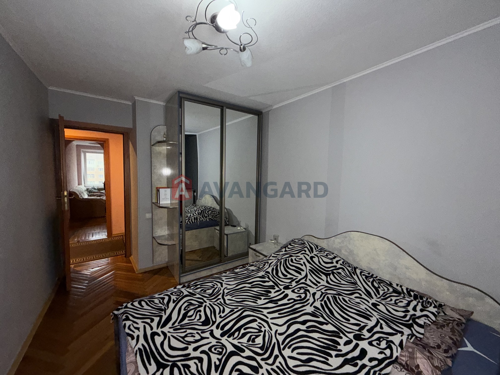 4 . , 80/50/10 . ., 9/9   10