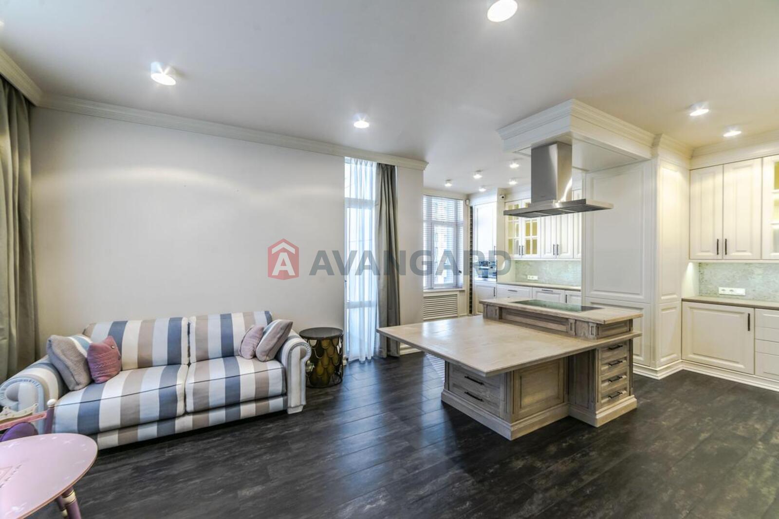 6 ��. ��������, 660/179/32 ��. �., 8/9 ������ ���� 8