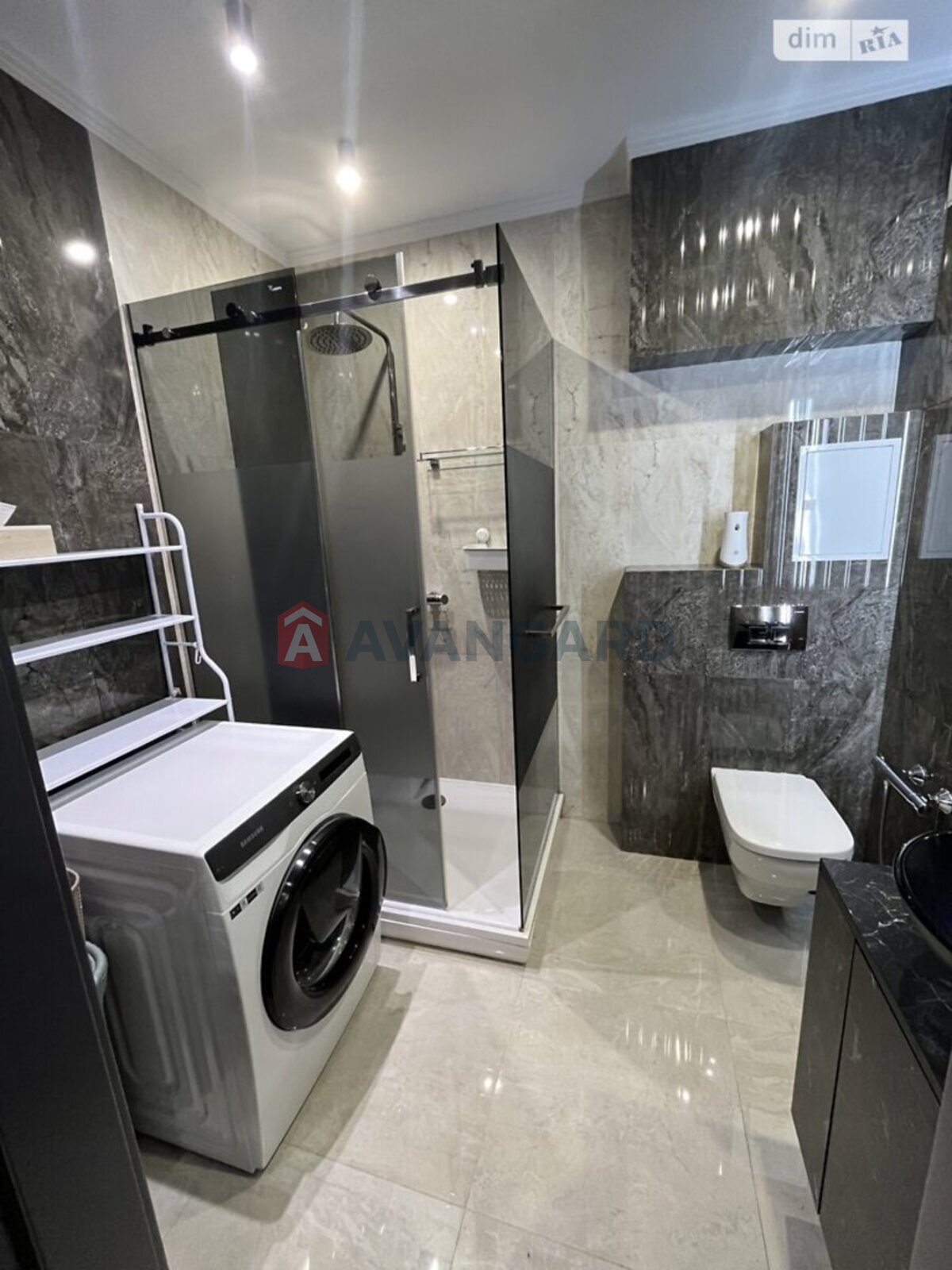 3 ��. ��������, 97/-/- ��. �., 8/10 ������ ���� 7